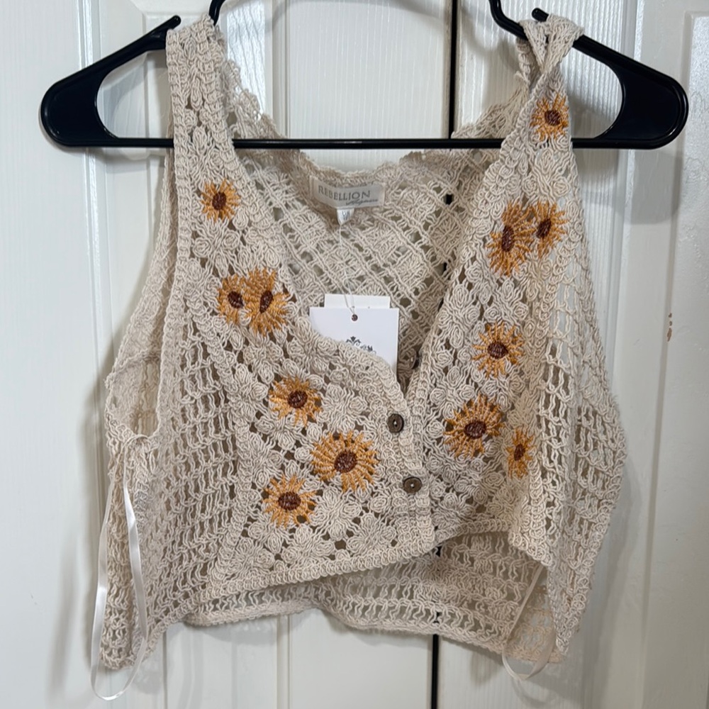 Rebellion Cream Cropped Buttoned Tank Top